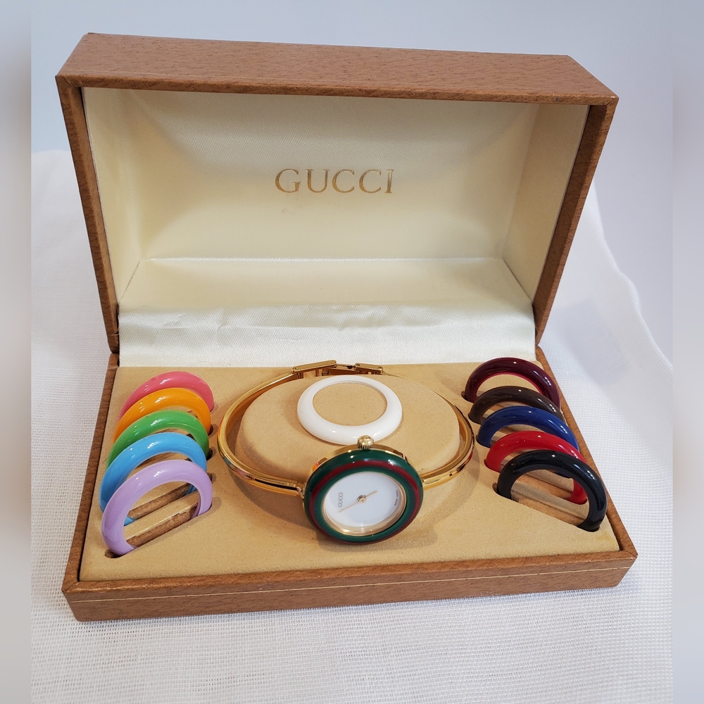 Gucci 1100 Interchangeable Bezel Watch SZ 6 1/2 RARE Fine Condition 12 Bezels